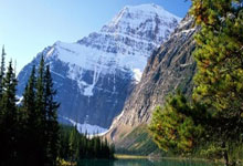 虎扑足球:西甲:皇家马德里4比0轻取奥萨苏那.